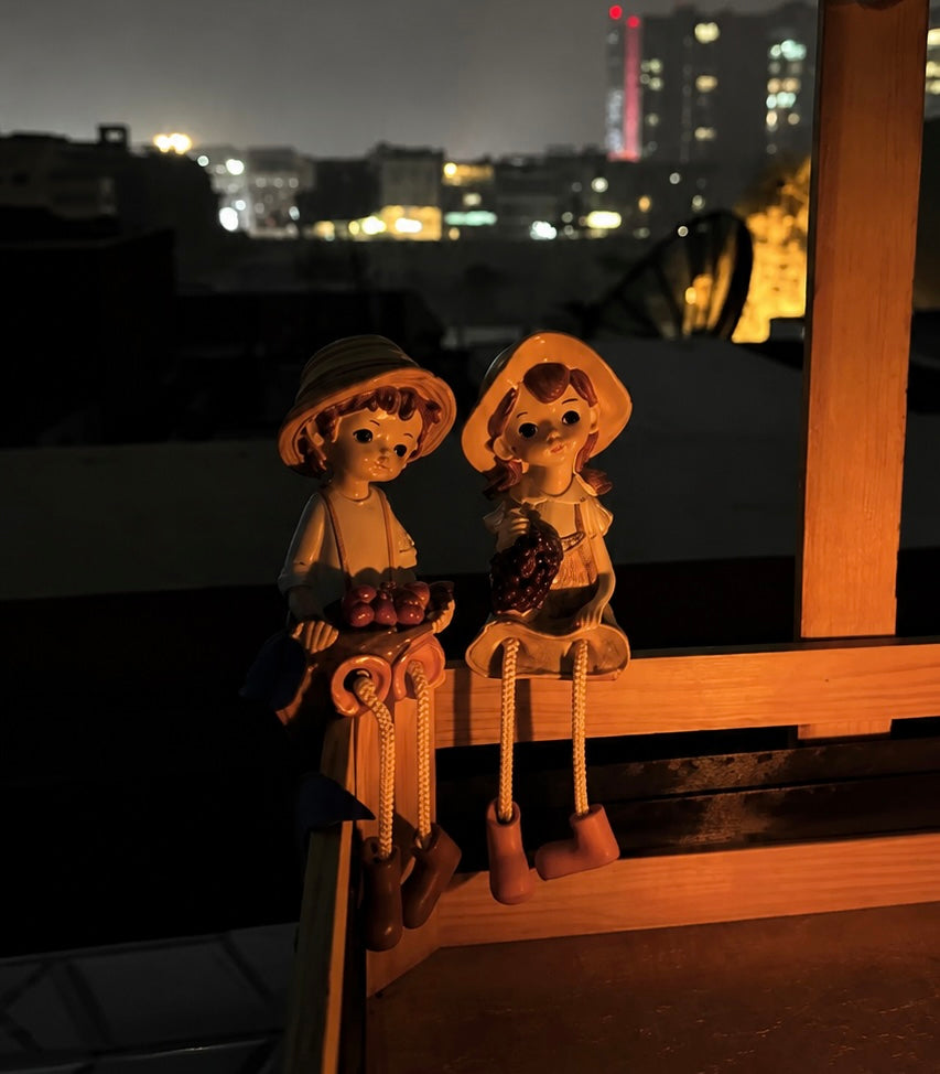 Summer Night Straw-Hat Duo